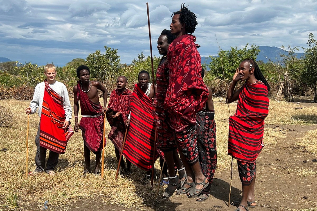Can You Visit Both Maasai And Hadzabe Tribes In One Trip Sia Yangu Safari